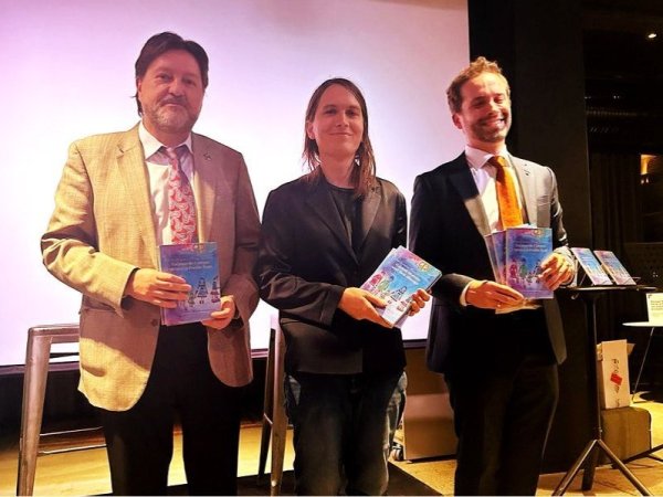 A 80 años del Nobel de Gabriela Mistral: María José Ferrada promueve edición bilingüe en lengua sami