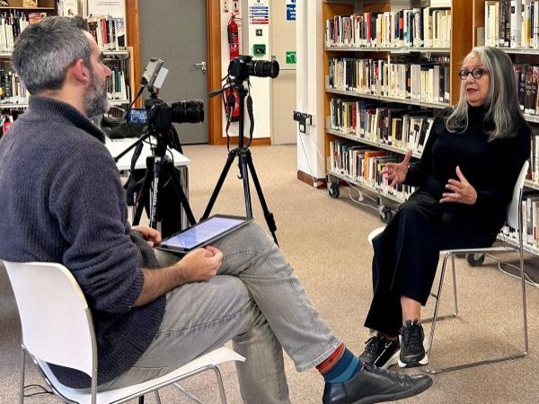 Emma Sepúlveda presenta su libro traducido al inglés con “Translating Chile” en el Festival ISLA 2025